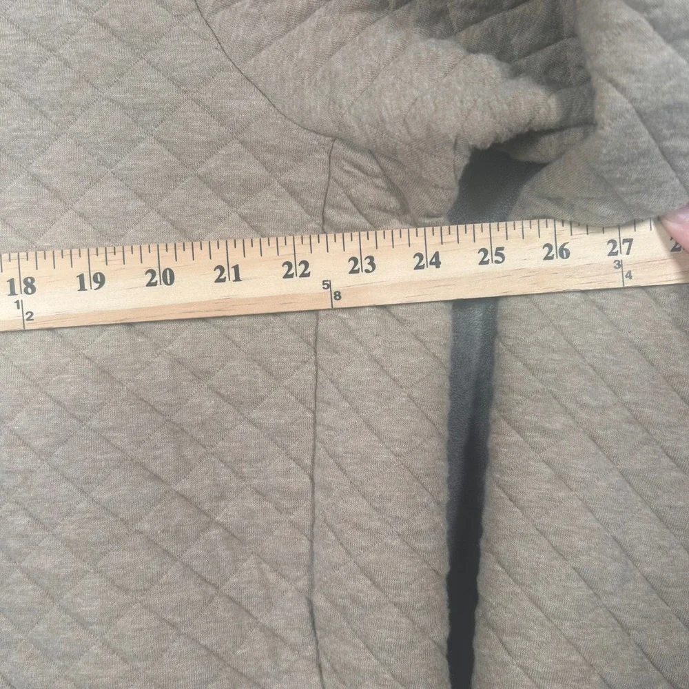 RHONE quilted snap